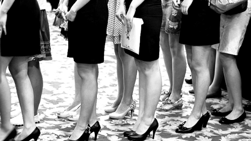 超八成女性認為職場存性別歧視，女碩士感受最強烈｜美通社頭條