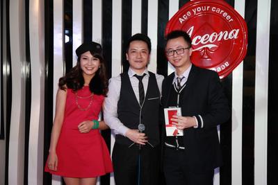 左起谷得科技營銷總經理黃承娟、紅桃網媒體公關總監任志炯、遠古控股集團肖溪